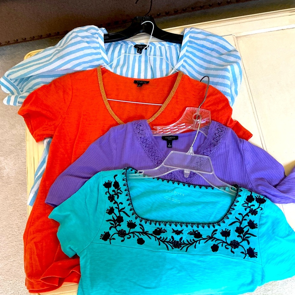 BUNDLE OF 4 TALBOTS BRAND SHORT SLEEVE TOPS AND SHIRTS IN SIZE P